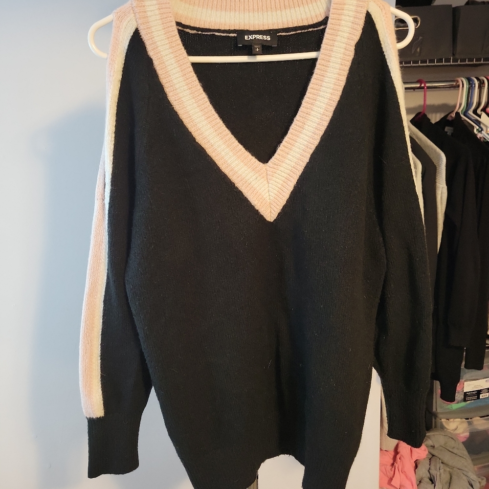 PreOwned Express ColdShoulder Sweater Small